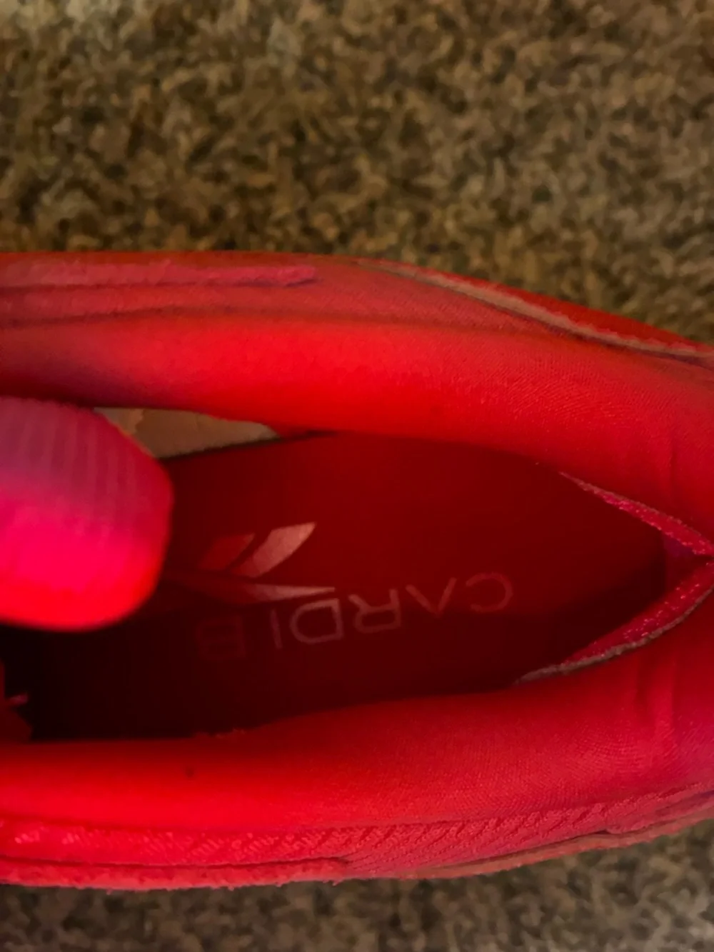 Cardi be pink reeboks - Picture 3 of 3